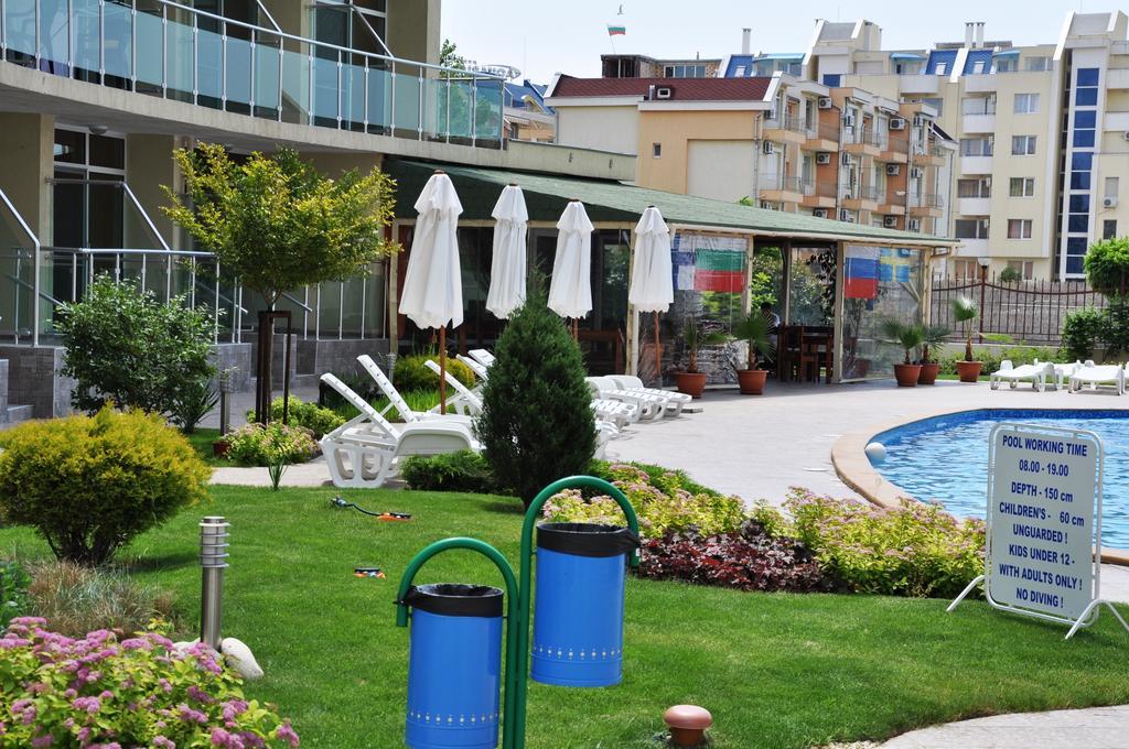 Tomi Family Apartments 阳光海滩 外观 照片