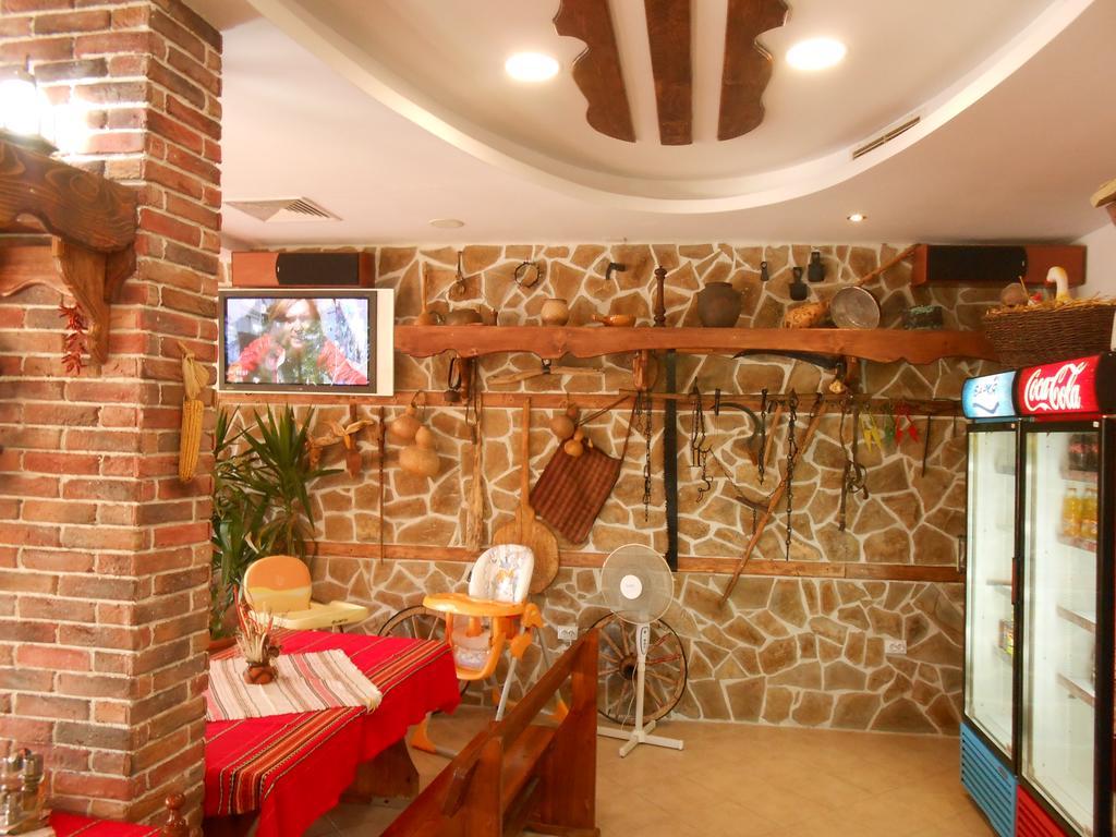 Tomi Family Apartments 阳光海滩 外观 照片