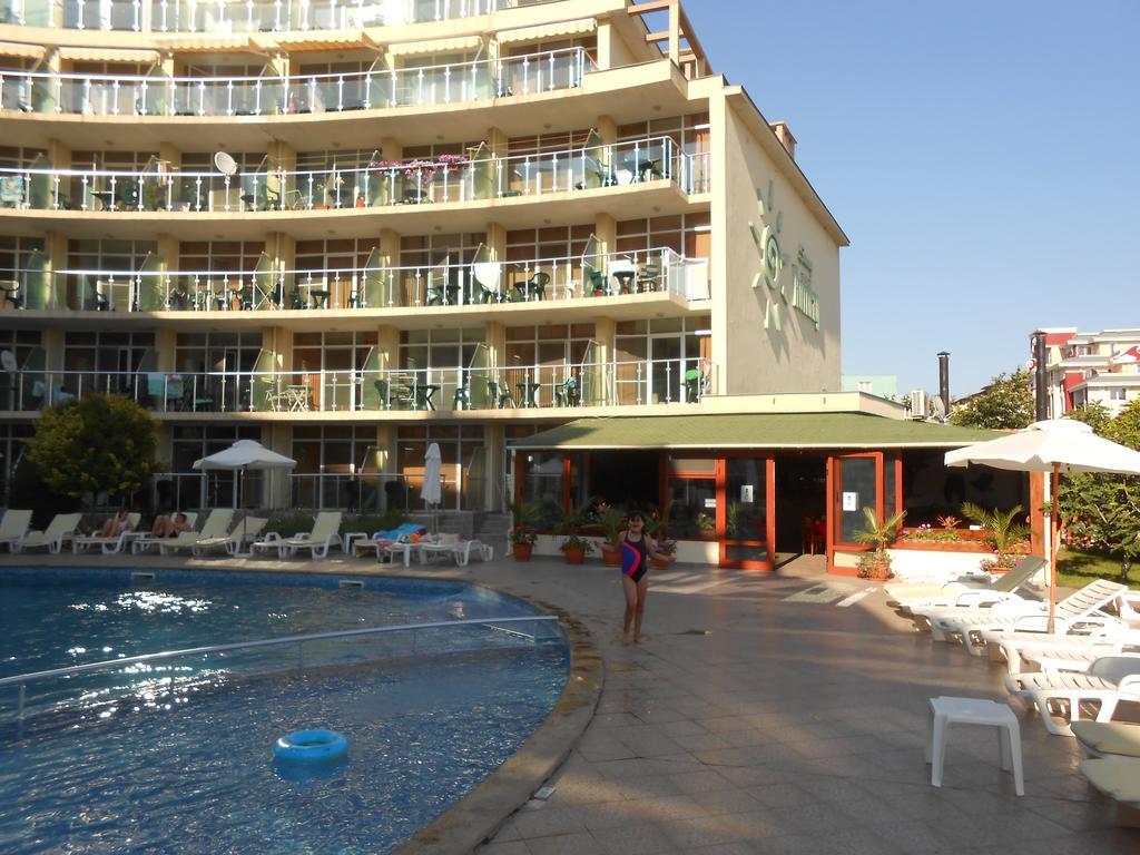 Tomi Family Apartments 阳光海滩 外观 照片